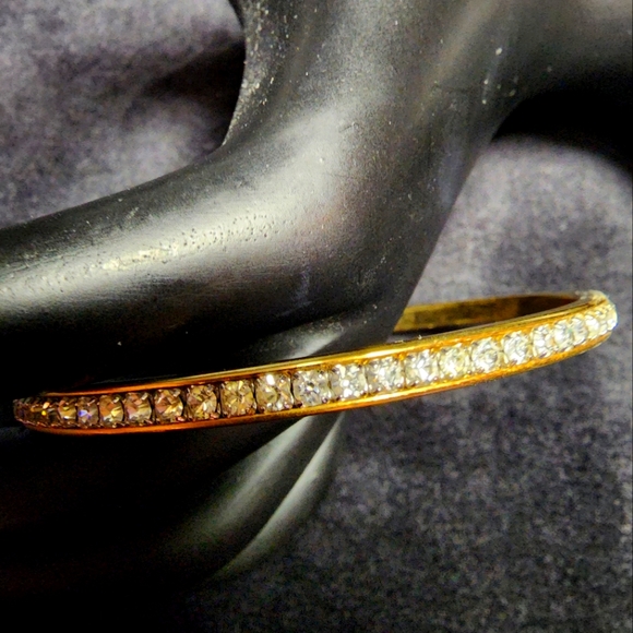 SWARVOSKI CRYSTAL BANGLE - Picture 5 of 5